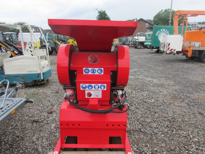 Red Rhino 2000 Brecheranlage mit RedRhino Powerpack - Mobilna drobilica: slika Red Rhino 2000 Brecheranlage mit RedRhino Powerpack - Mobilna drobilica Red Rhino 2000 Brecheranlage mit RedRhino Powerpack - Mobilna drobilica: slika Red Rhino 2000 Brecheranlage mit RedRhino Powerpack - Mobilna drobilica