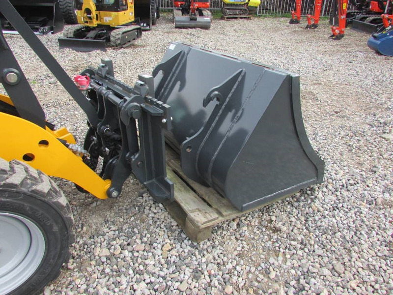 Schäffer 2428 SLT Schmalspur Radlader 32.500 Schaeffer - Kompaktni utovarivač gusjeničar: slika Schäffer 2428 SLT Schmalspur Radlader 32.500 Schaeffer - Kompaktni utovarivač gusjeničar Schäffer 2428 SLT Schmalspur Radlader 32.500 Schaeffer - Kompaktni utovarivač gusjeničar: slika Schäffer 2428 SLT Schmalspur Radlader 32.500 Schaeffer - Kompaktni utovarivač gusjeničar