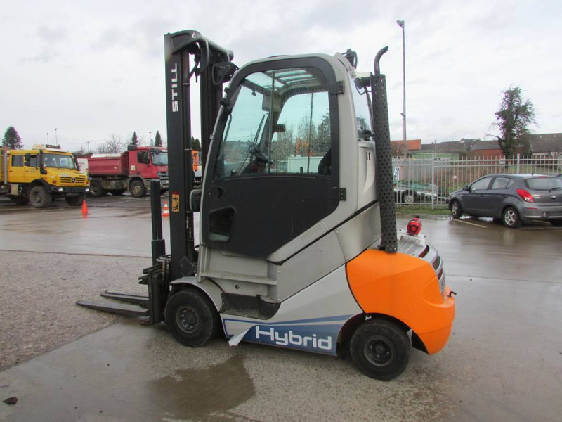 Still RX 70-30 H Hybrid / Diesel Stapler - Diesel viličar: slika Still RX 70-30 H Hybrid / Diesel Stapler - Diesel viličar Still RX 70-30 H Hybrid / Diesel Stapler - Diesel viličar: slika Still RX 70-30 H Hybrid / Diesel Stapler - Diesel viličar
