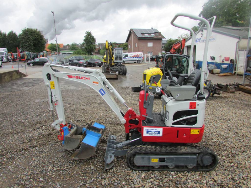 Takeuchi TB 210 R Minibagger 18.000 EUR - Mini bager: slika Takeuchi TB 210 R Minibagger 18.000 EUR - Mini bager Takeuchi TB 210 R Minibagger 18.000 EUR - Mini bager: slika Takeuchi TB 210 R Minibagger 18.000 EUR - Mini bager