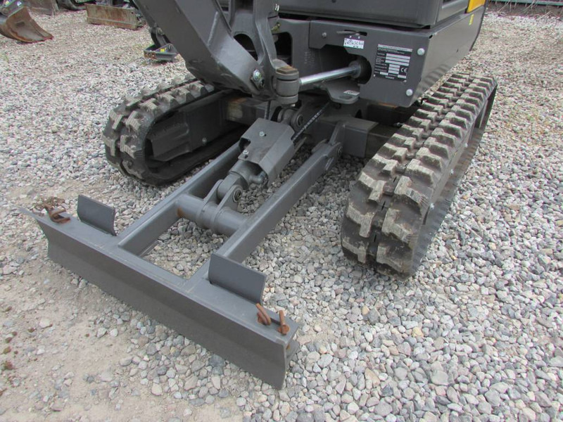 Volvo EC 18 E Minibagger 24.500 EUR - Mini bager: slika Volvo EC 18 E Minibagger 24.500 EUR - Mini bager Volvo EC 18 E Minibagger 24.500 EUR - Mini bager: slika Volvo EC 18 E Minibagger 24.500 EUR - Mini bager