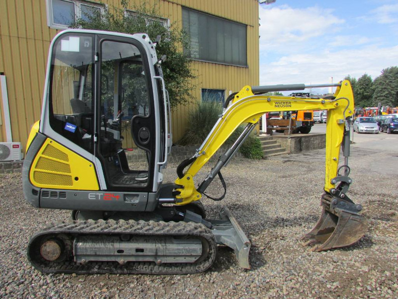 WACKER NEUSON ET 24 Minibagger 26.500 EUR - Mini bager: slika WACKER NEUSON ET 24 Minibagger 26.500 EUR - Mini bager WACKER NEUSON ET 24 Minibagger 26.500 EUR - Mini bager: slika WACKER NEUSON ET 24 Minibagger 26.500 EUR - Mini bager