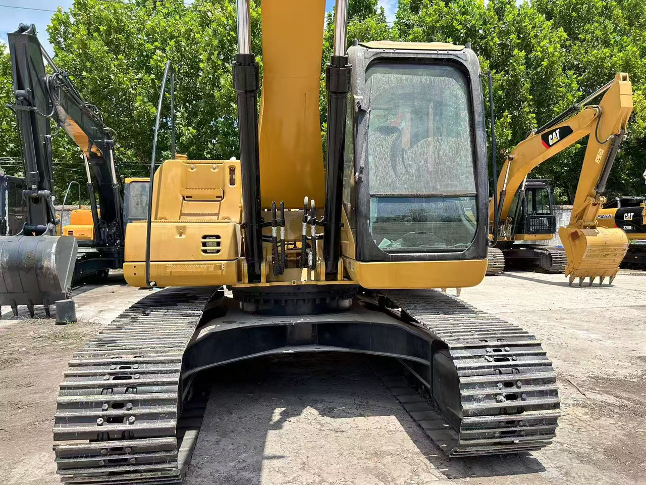 CATERPILLAR 320CL - Bager gusjeničar: slika CATERPILLAR 320CL - Bager gusjeničar CATERPILLAR 320CL - Bager gusjeničar: slika CATERPILLAR 320CL - Bager gusjeničar