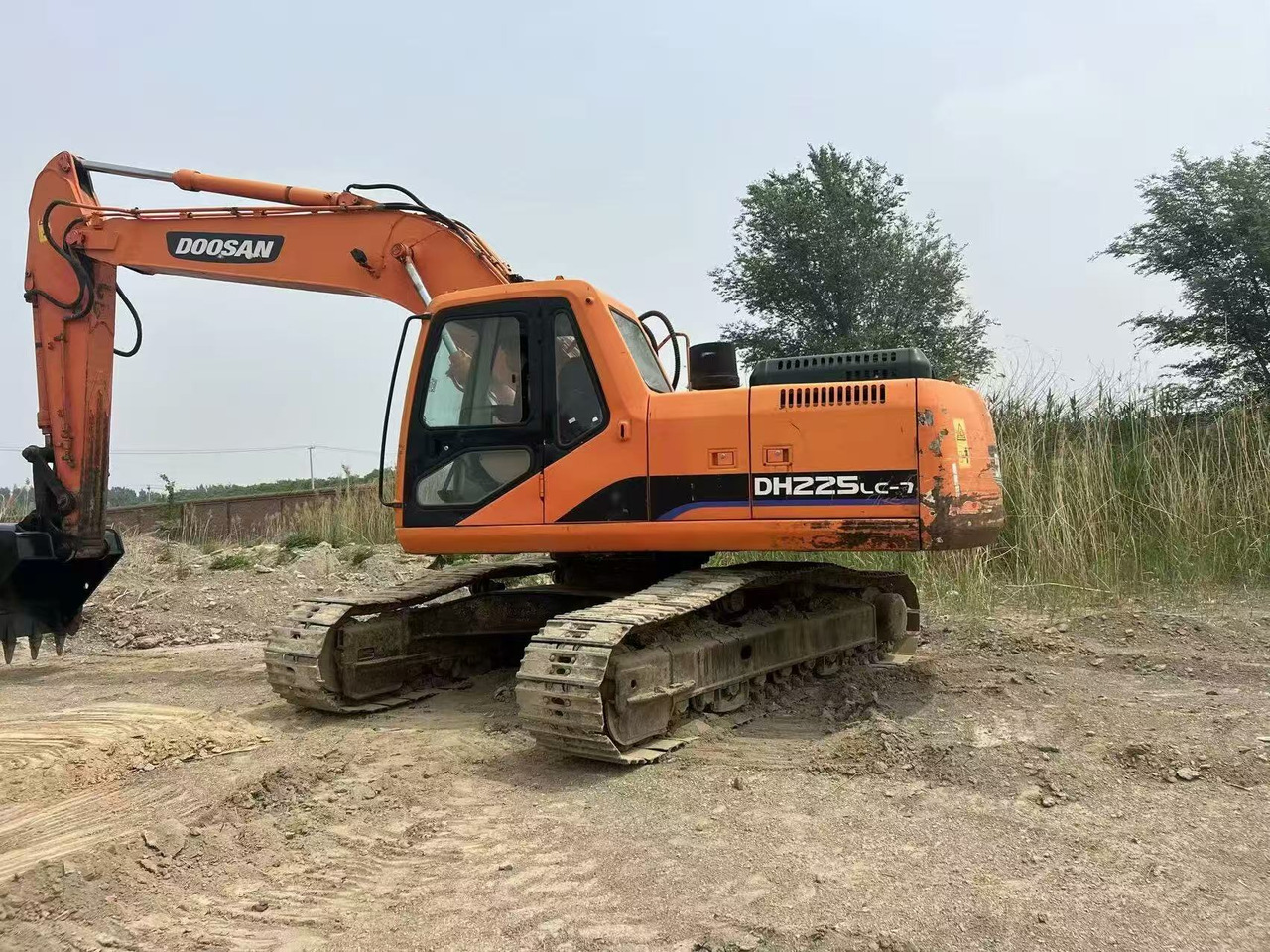 DOOSAN DH225LC-7 - Bager gusjeničar: slika DOOSAN DH225LC-7 - Bager gusjeničar DOOSAN DH225LC-7 - Bager gusjeničar: slika DOOSAN DH225LC-7 - Bager gusjeničar