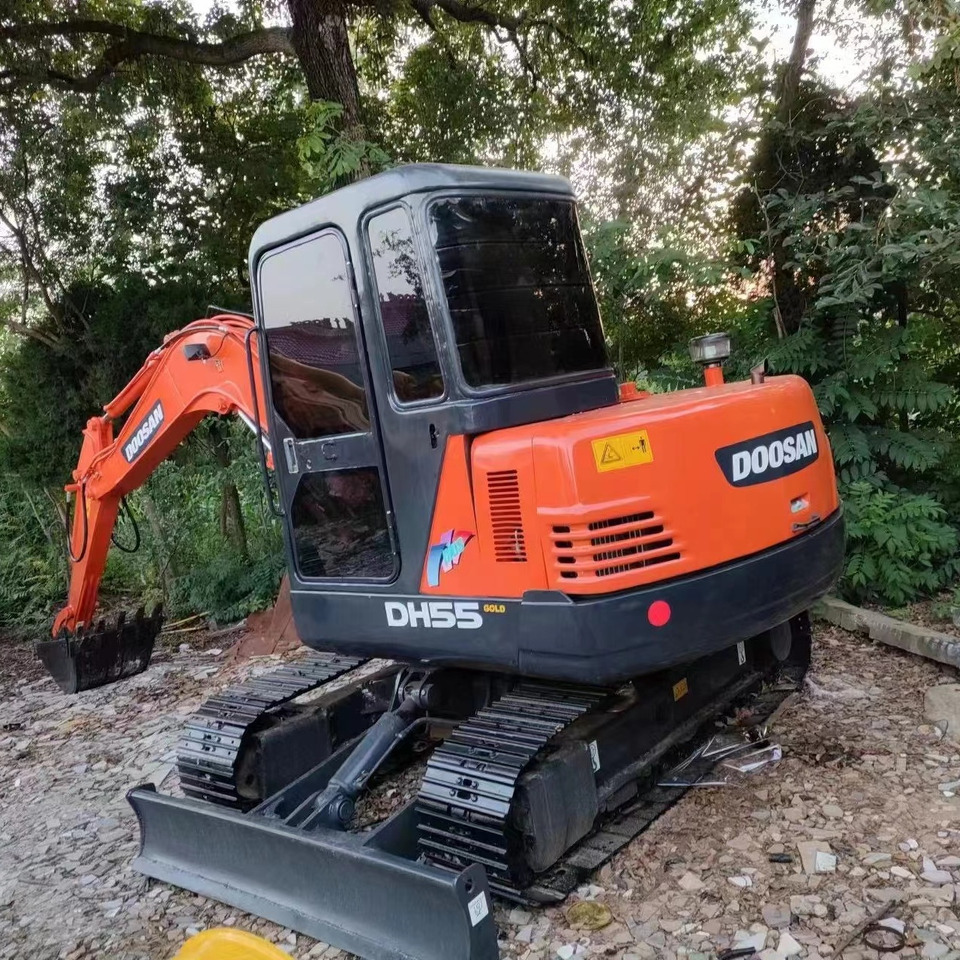 Doosan DH 55 - Mini bager: slika Doosan DH 55 - Mini bager Doosan DH 55 - Mini bager: slika Doosan DH 55 - Mini bager
