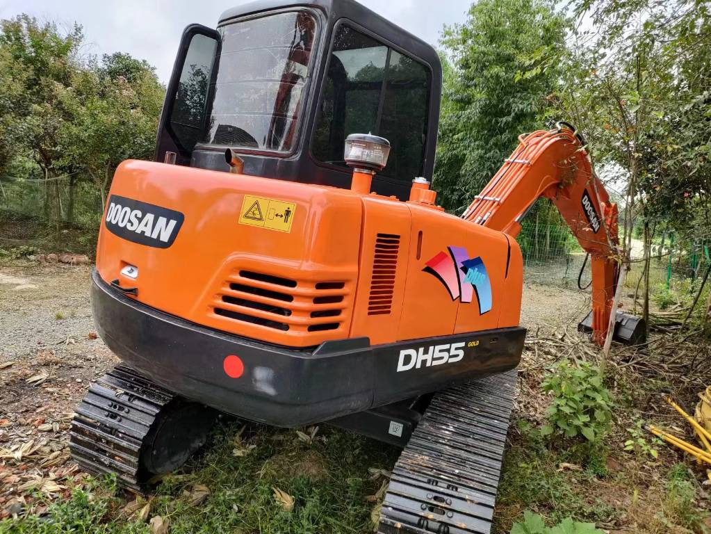 Doosan DH 55 - Mini bager: slika Doosan DH 55 - Mini bager Doosan DH 55 - Mini bager: slika Doosan DH 55 - Mini bager
