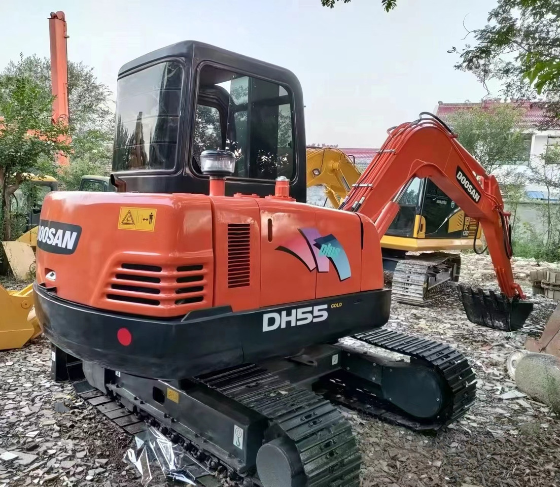 Doosan DH 55 - Mini bager: slika Doosan DH 55 - Mini bager Doosan DH 55 - Mini bager: slika Doosan DH 55 - Mini bager