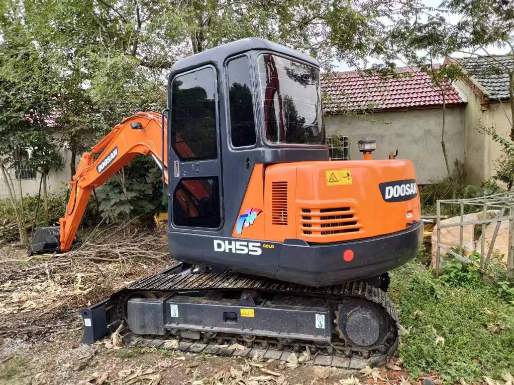 Doosan DH 55 - Mini bager: slika Doosan DH 55 - Mini bager Doosan DH 55 - Mini bager: slika Doosan DH 55 - Mini bager
