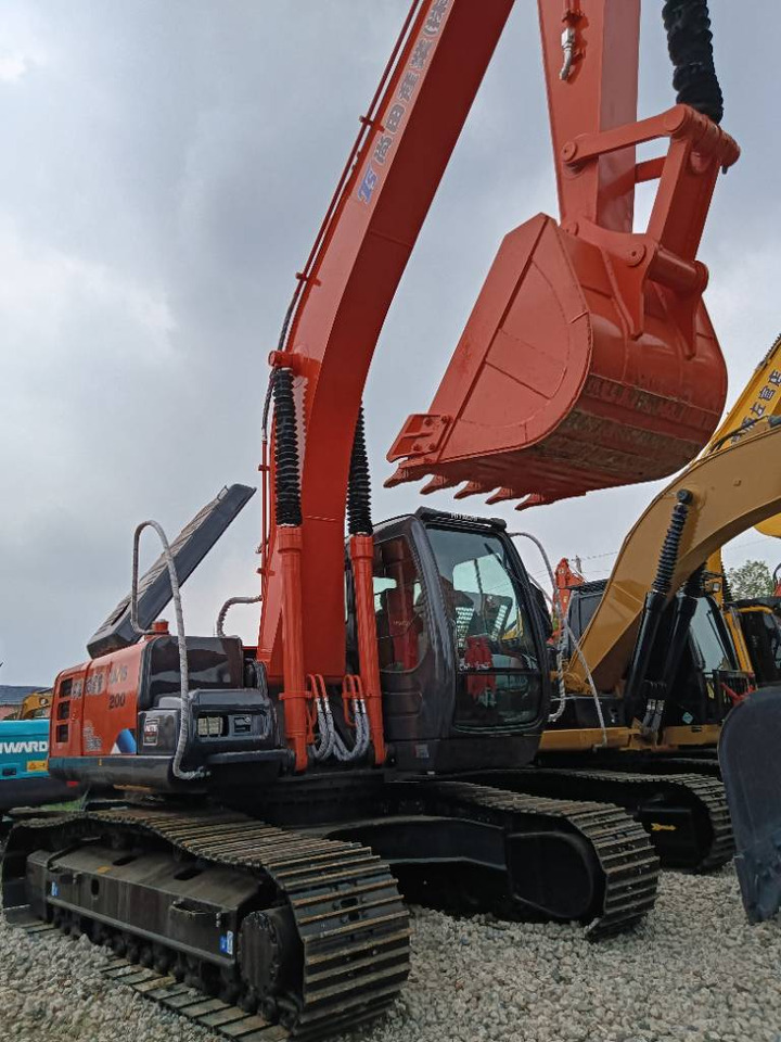 Hitachi ZX 200 - Bager gusjeničar: slika Hitachi ZX 200 - Bager gusjeničar Hitachi ZX 200 - Bager gusjeničar: slika Hitachi ZX 200 - Bager gusjeničar