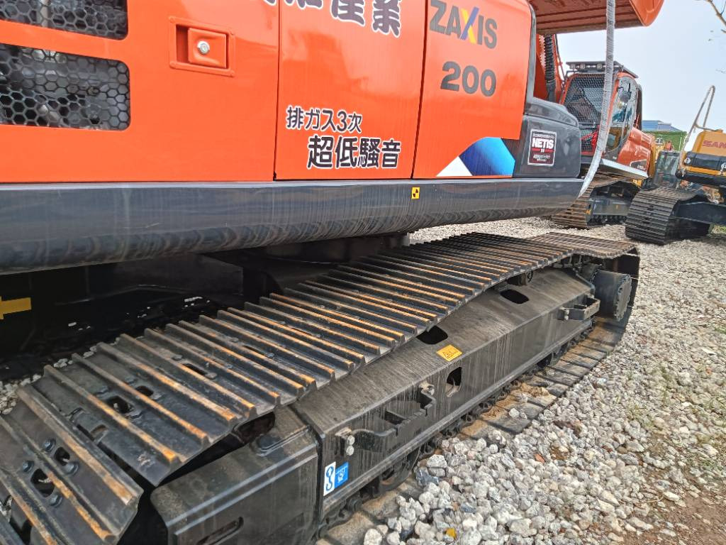 Hitachi ZX 200 - Bager gusjeničar: slika Hitachi ZX 200 - Bager gusjeničar Hitachi ZX 200 - Bager gusjeničar: slika Hitachi ZX 200 - Bager gusjeničar