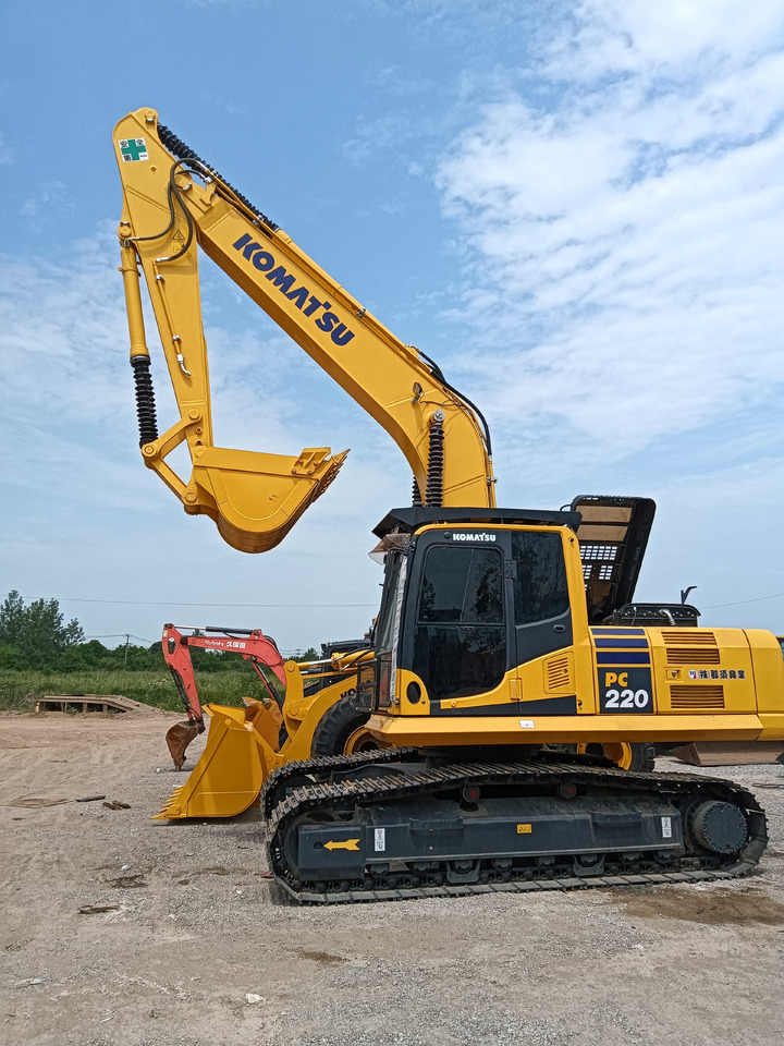 KOMATSU PC200-8 - Bager gusjeničar: slika KOMATSU PC200-8 - Bager gusjeničar KOMATSU PC200-8 - Bager gusjeničar: slika KOMATSU PC200-8 - Bager gusjeničar