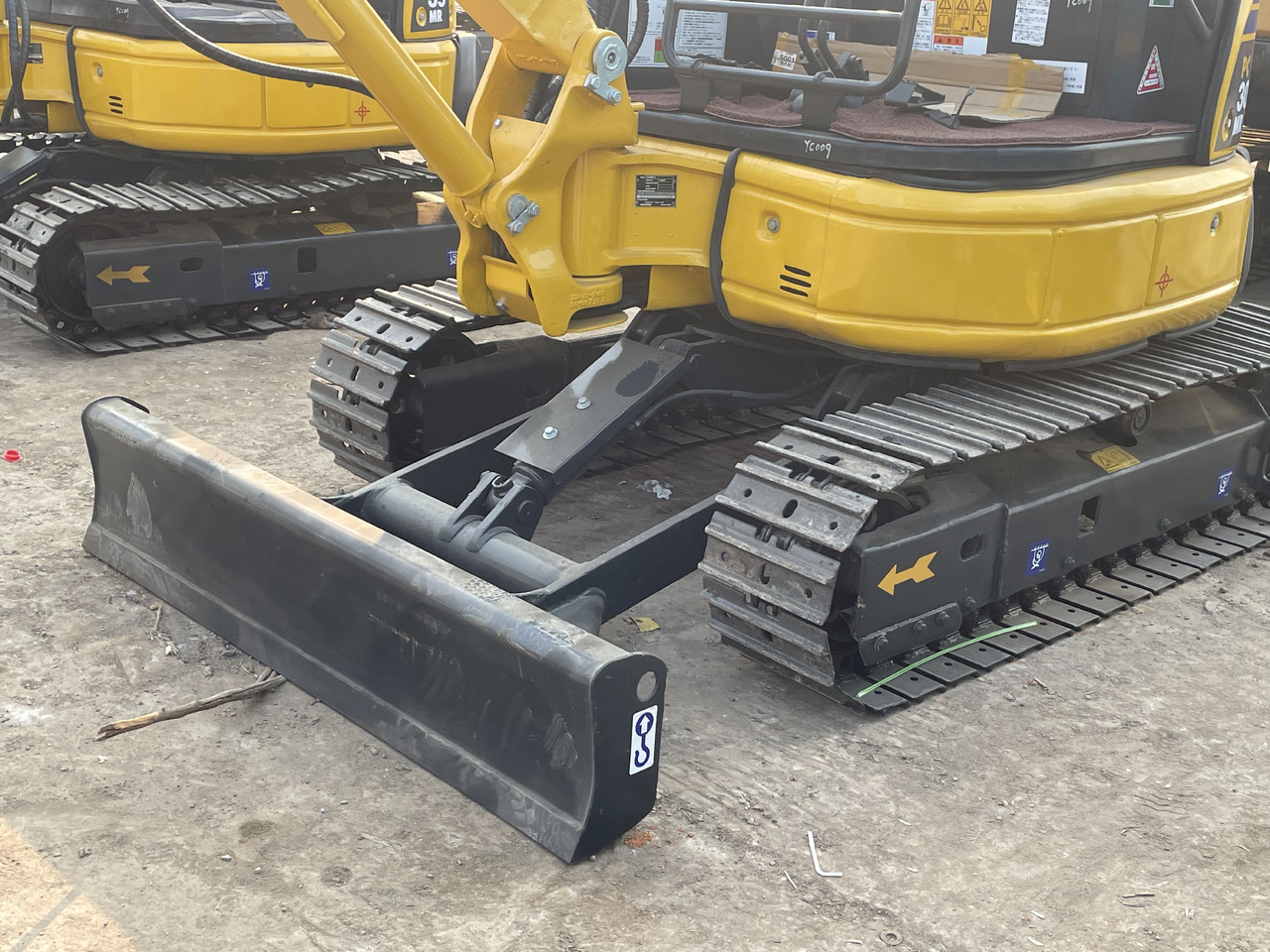 KOMATSU PC30MR-3 - Mini bager: slika KOMATSU PC30MR-3 - Mini bager KOMATSU PC30MR-3 - Mini bager: slika KOMATSU PC30MR-3 - Mini bager
