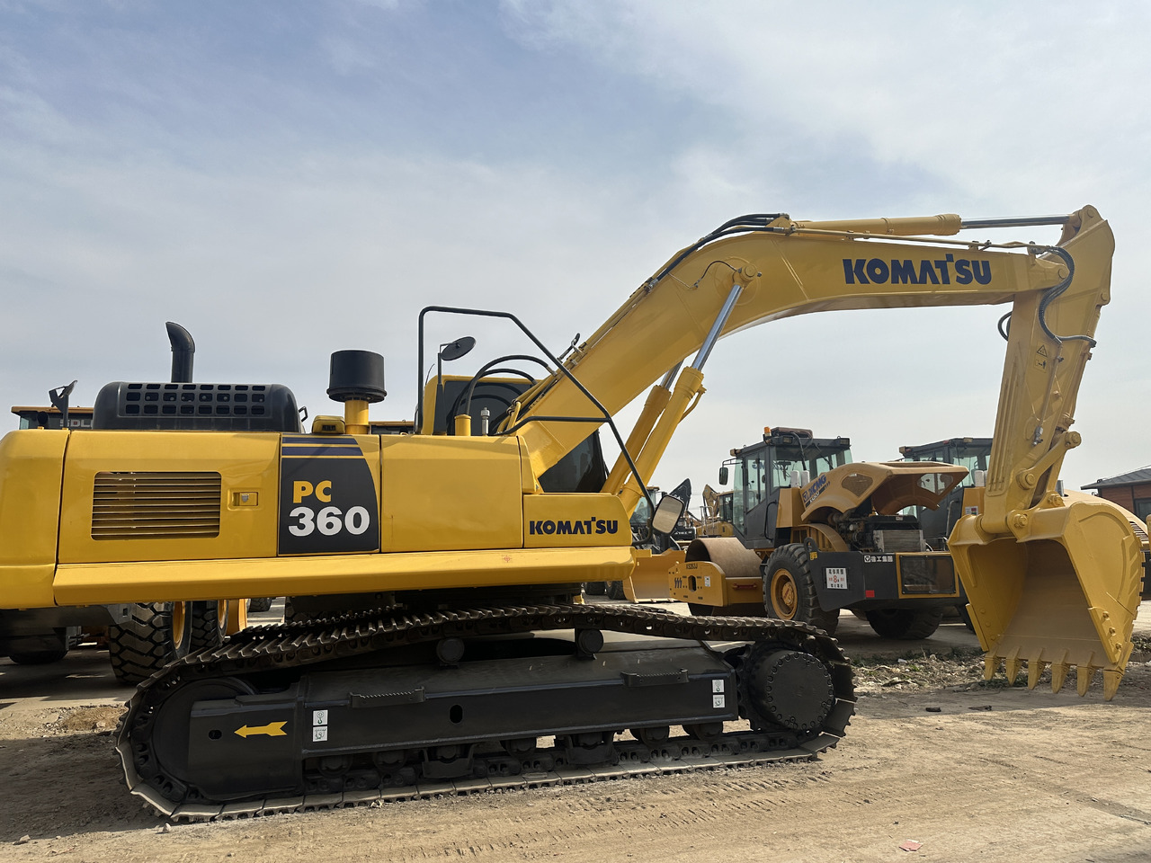 KOMATSU PC360 - Bager gusjeničar: slika KOMATSU PC360 - Bager gusjeničar KOMATSU PC360 - Bager gusjeničar: slika KOMATSU PC360 - Bager gusjeničar