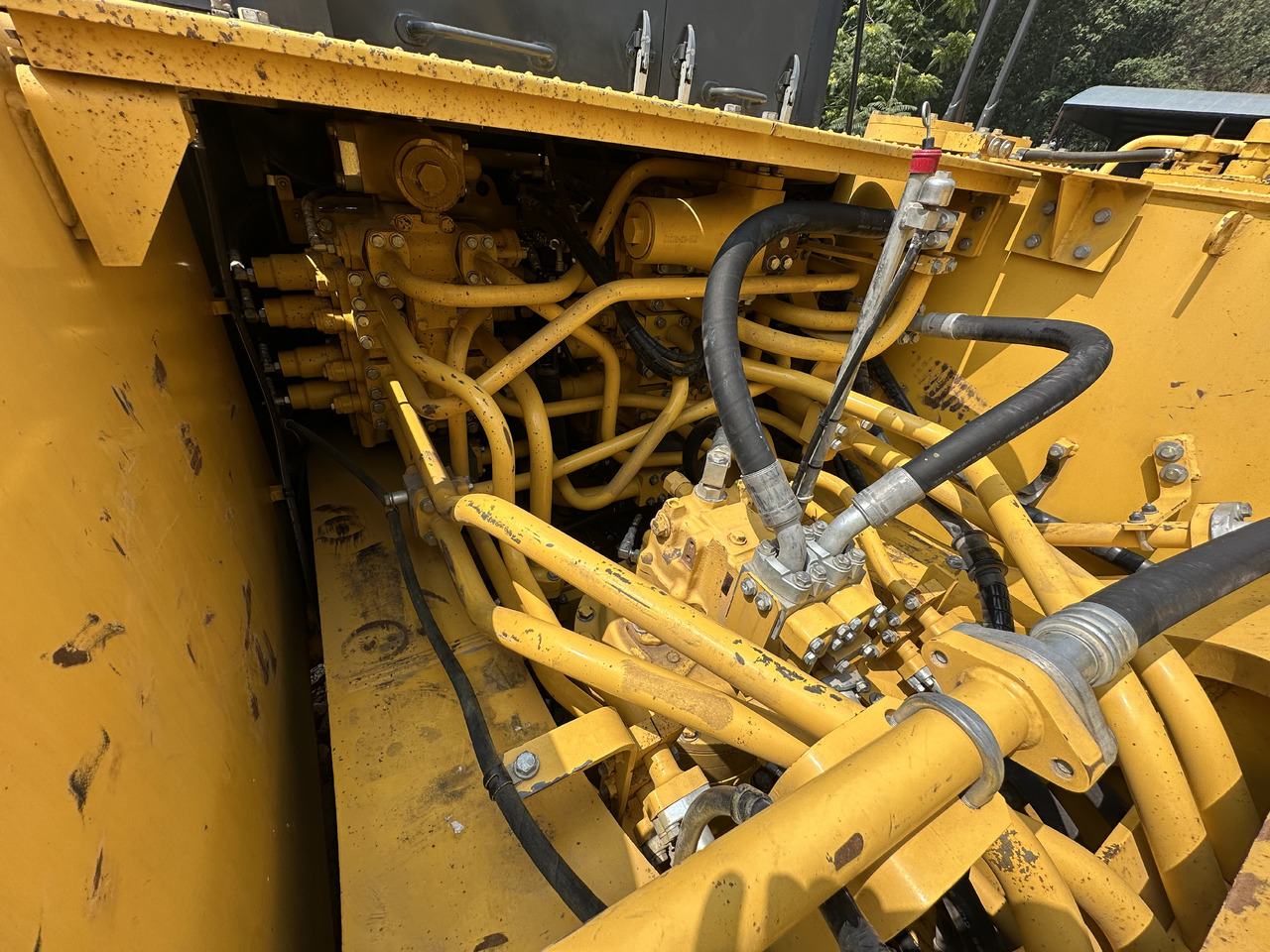 KOMATSU PC850SE - Bager gusjeničar: slika KOMATSU PC850SE - Bager gusjeničar KOMATSU PC850SE - Bager gusjeničar: slika KOMATSU PC850SE - Bager gusjeničar