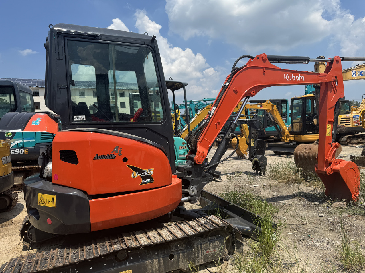 KUBOTA U35-5 - Mini bager: slika KUBOTA U35-5 - Mini bager KUBOTA U35-5 - Mini bager: slika KUBOTA U35-5 - Mini bager