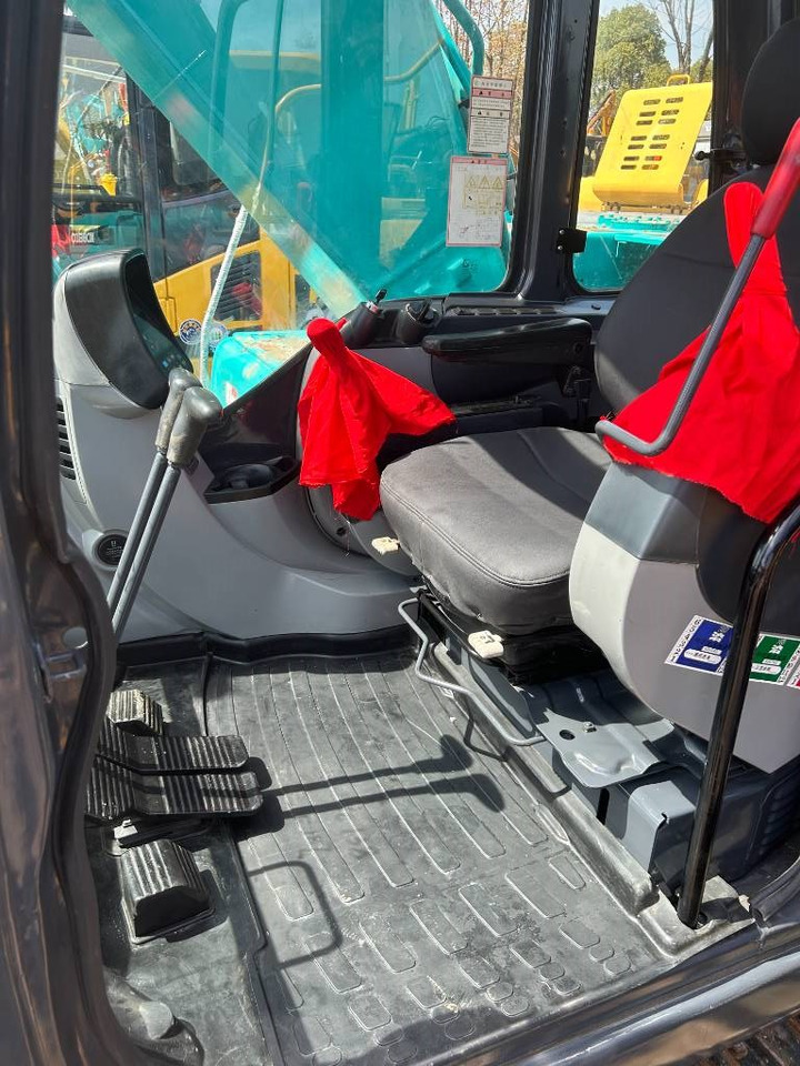 Kobelco SK 200D - Bager gusjeničar: slika Kobelco SK 200D - Bager gusjeničar Kobelco SK 200D - Bager gusjeničar: slika Kobelco SK 200D - Bager gusjeničar