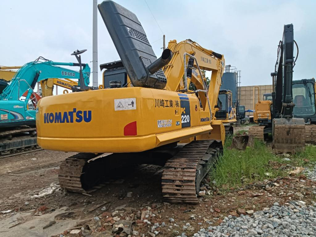 Komatsu PC 220-8 - Bager gusjeničar: slika Komatsu PC 220-8 - Bager gusjeničar Komatsu PC 220-8 - Bager gusjeničar: slika Komatsu PC 220-8 - Bager gusjeničar