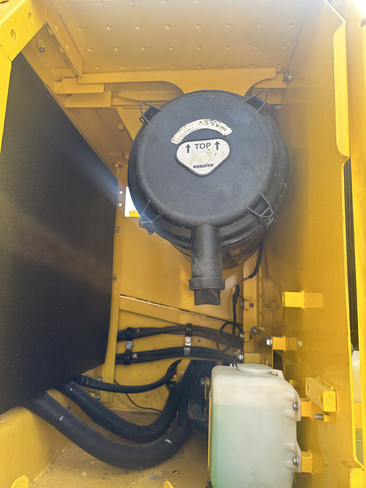 Komatsu PC 240 LC-8 - Bager gusjeničar: slika Komatsu PC 240 LC-8 - Bager gusjeničar Komatsu PC 240 LC-8 - Bager gusjeničar: slika Komatsu PC 240 LC-8 - Bager gusjeničar