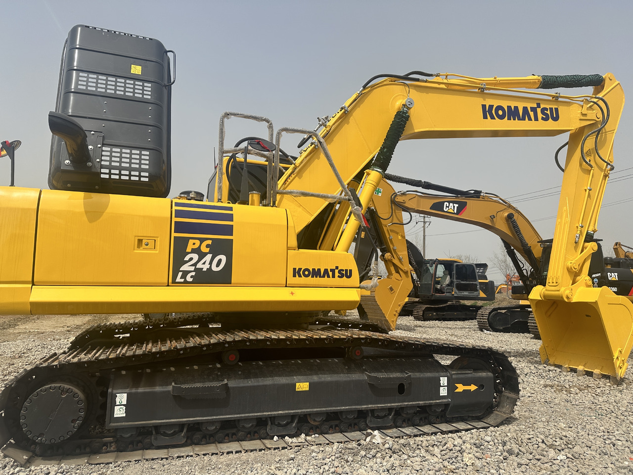 Komatsu PC 240 LC-8 - Bager gusjeničar: slika Komatsu PC 240 LC-8 - Bager gusjeničar Komatsu PC 240 LC-8 - Bager gusjeničar: slika Komatsu PC 240 LC-8 - Bager gusjeničar