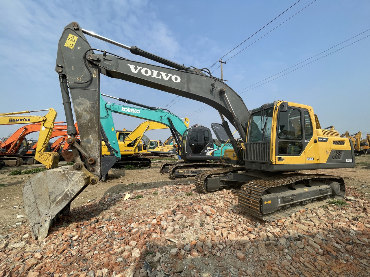 VOLVO EC200D - Bager gusjeničar: slika VOLVO EC200D - Bager gusjeničar VOLVO EC200D - Bager gusjeničar: slika VOLVO EC200D - Bager gusjeničar