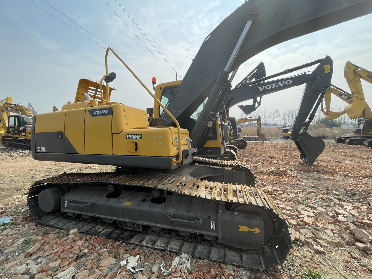 VOLVO EC200D - Bager gusjeničar: slika VOLVO EC200D - Bager gusjeničar VOLVO EC200D - Bager gusjeničar: slika VOLVO EC200D - Bager gusjeničar