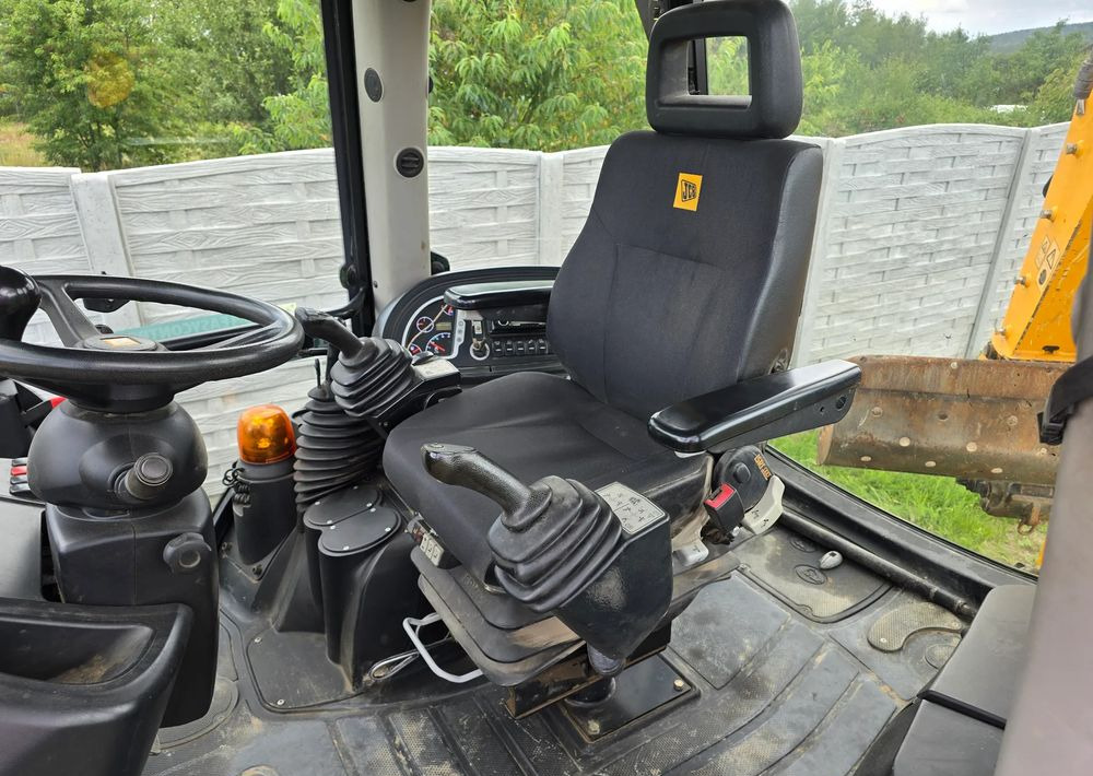 JCB - Rovokopač-utovarivač: slika JCB - Rovokopač-utovarivač JCB - Rovokopač-utovarivač: slika JCB - Rovokopač-utovarivač