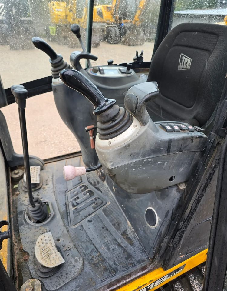 JCB - Mini bager: slika  JCB - Mini bager JCB - Mini bager: slika  JCB - Mini bager