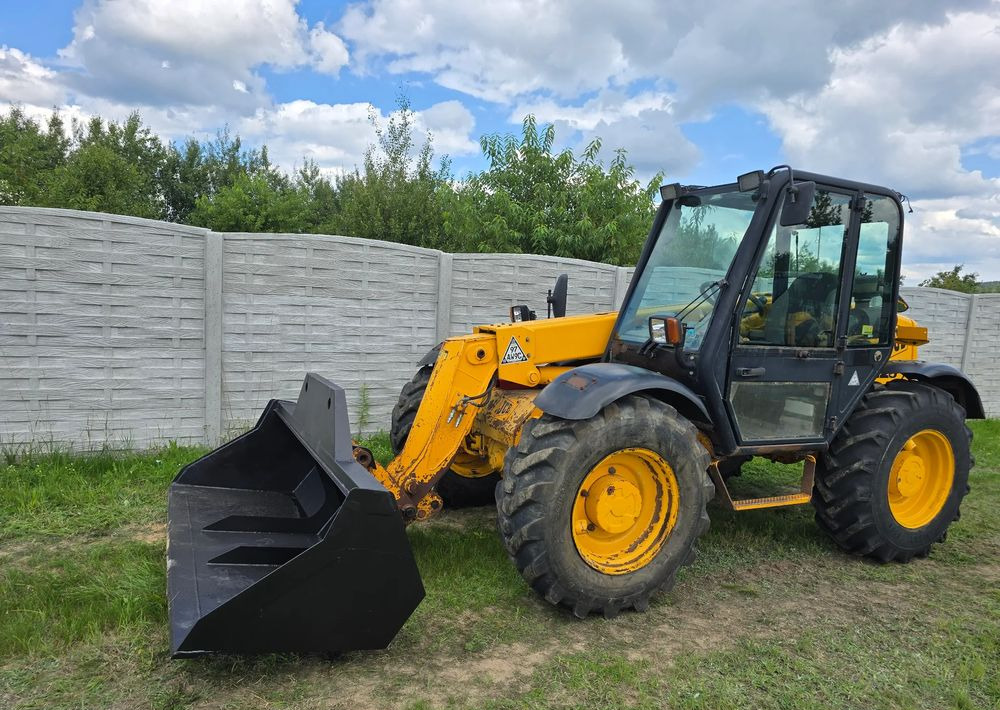 JCB - Teleskopski rukovatelj: slika JCB - Teleskopski rukovatelj JCB - Teleskopski rukovatelj: slika JCB - Teleskopski rukovatelj