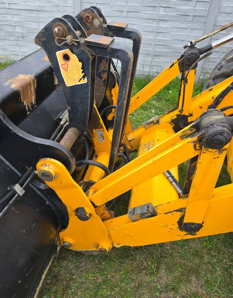 JCB - Rovokopač-utovarivač: slika JCB - Rovokopač-utovarivač JCB - Rovokopač-utovarivač: slika JCB - Rovokopač-utovarivač