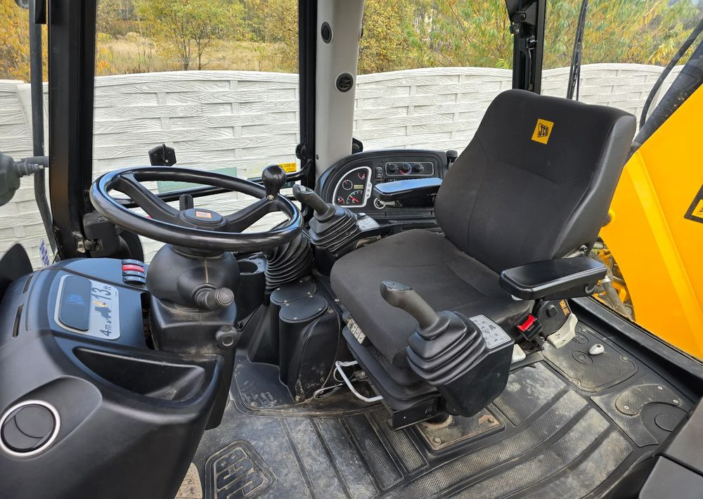 JCB - Rovokopač-utovarivač: slika JCB - Rovokopač-utovarivač JCB - Rovokopač-utovarivač: slika JCB - Rovokopač-utovarivač