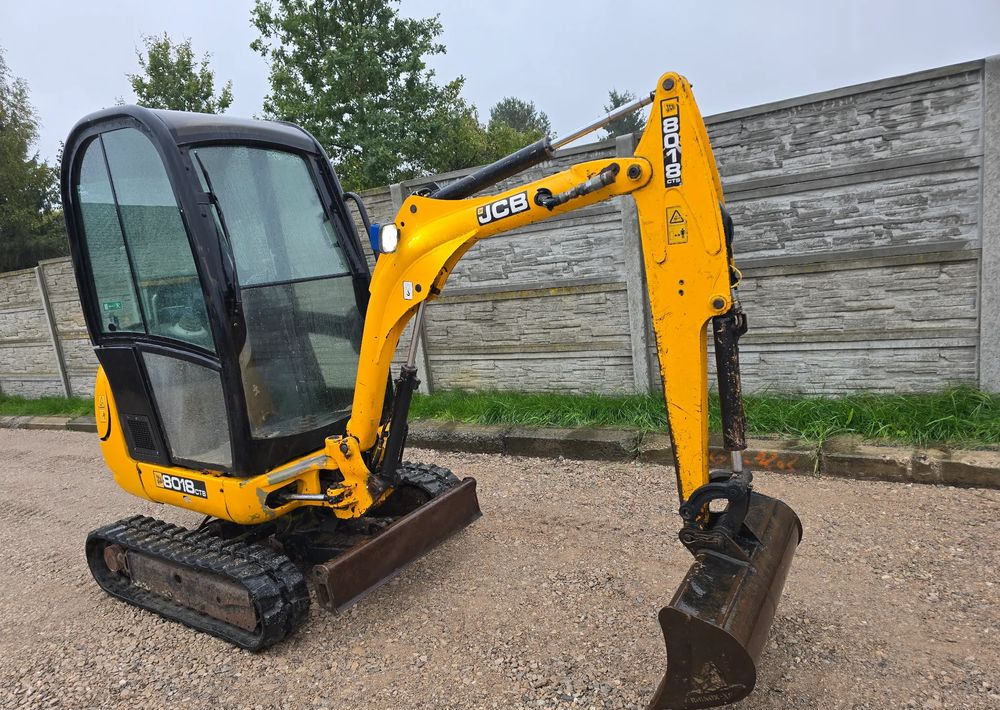 JCB - Mini bager: slika  JCB - Mini bager JCB - Mini bager: slika  JCB - Mini bager