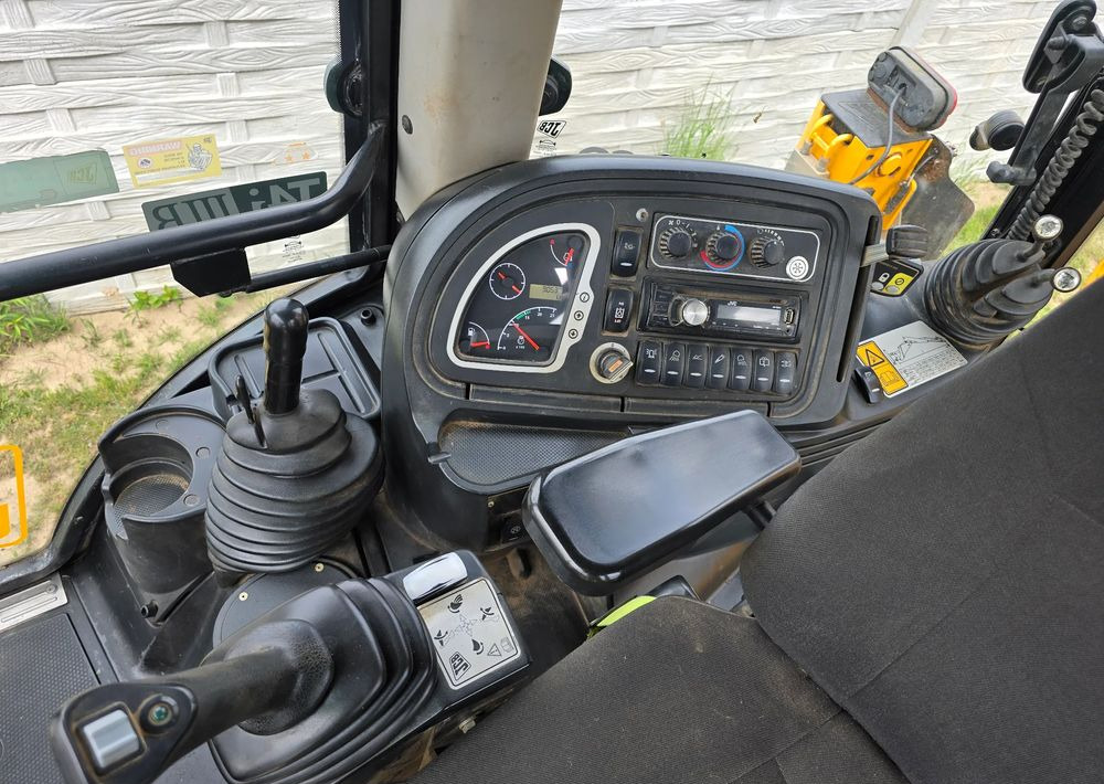 JCB - Rovokopač-utovarivač: slika JCB - Rovokopač-utovarivač JCB - Rovokopač-utovarivač: slika JCB - Rovokopač-utovarivač