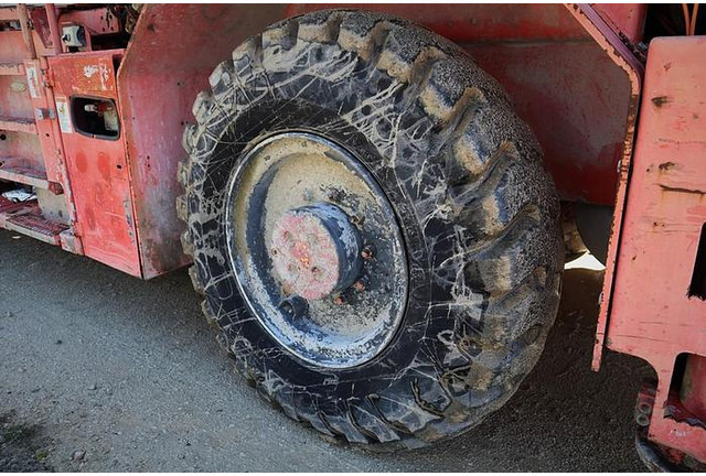 Sandvik DT1130-SC - Platforma za bušenje: slika Sandvik DT1130-SC - Platforma za bušenje Sandvik DT1130-SC - Platforma za bušenje: slika Sandvik DT1130-SC - Platforma za bušenje