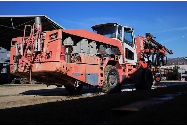 Sandvik DT1130-SC - Platforma za bušenje: slika Sandvik DT1130-SC - Platforma za bušenje Sandvik DT1130-SC - Platforma za bušenje: slika Sandvik DT1130-SC - Platforma za bušenje