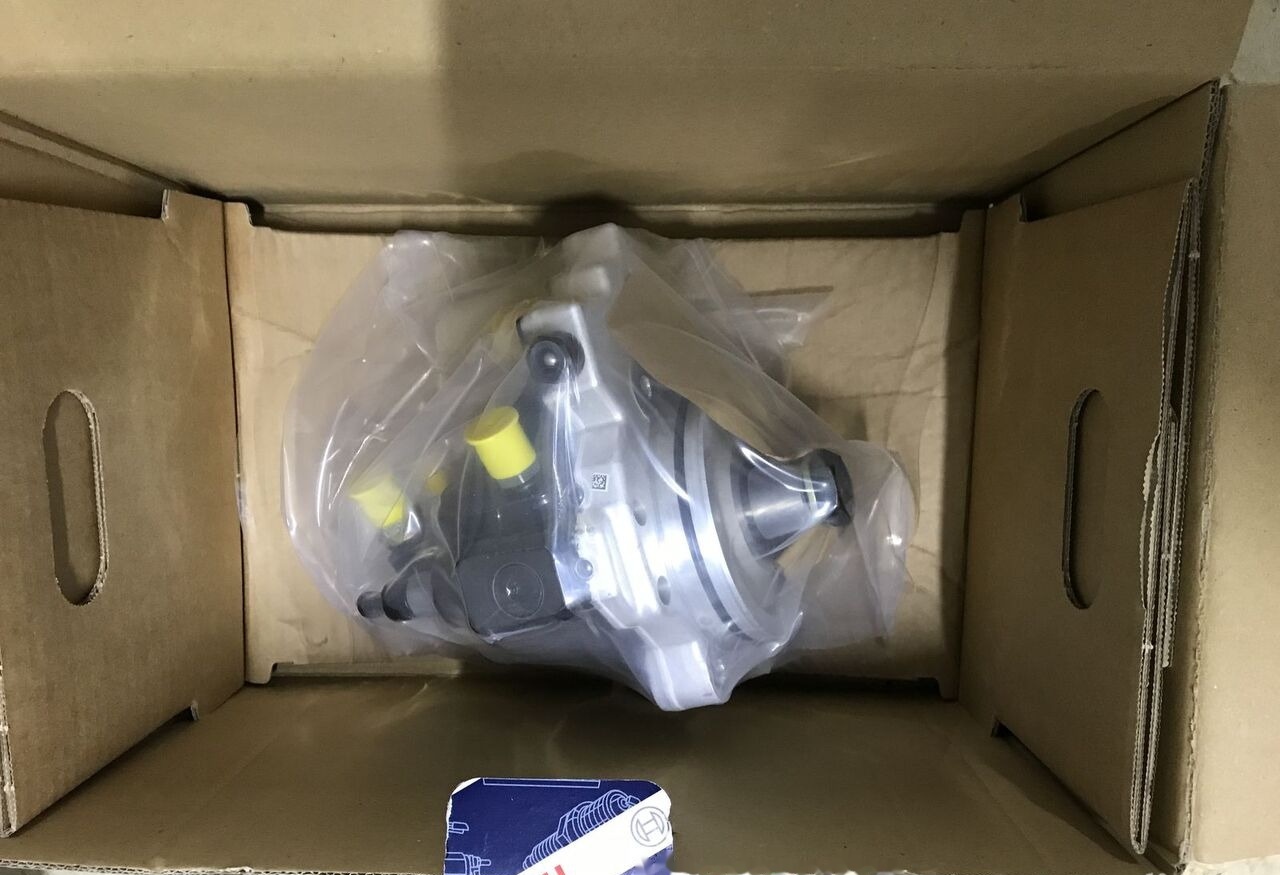 Bosch 2018 6C46 Ford CARGO truck - Pumpa goriva za Kamion: slika Bosch 2018 6C46 Ford CARGO truck - Pumpa goriva za Kamion Bosch 2018 6C46 Ford CARGO truck - Pumpa goriva za Kamion: slika Bosch 2018 6C46 Ford CARGO truck - Pumpa goriva za Kamion