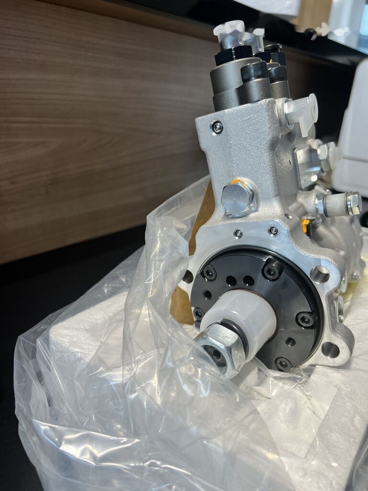 Bosch 2023 Caterpillar 2023 - Pumpa goriva za Bager: slika Bosch 2023 Caterpillar 2023 - Pumpa goriva za Bager Bosch 2023 Caterpillar 2023 - Pumpa goriva za Bager: slika Bosch 2023 Caterpillar 2023 - Pumpa goriva za Bager