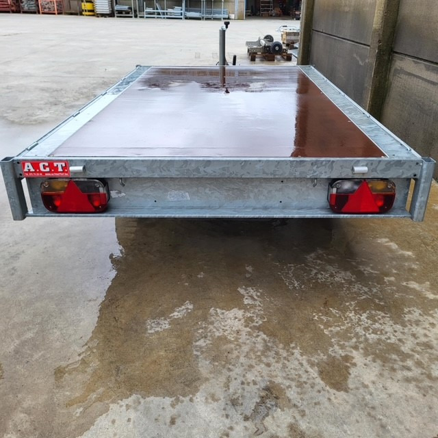 EDUARD 256/150cm - Prikolica: slika EDUARD 256/150cm - Prikolica EDUARD 256/150cm - Prikolica: slika EDUARD 256/150cm - Prikolica