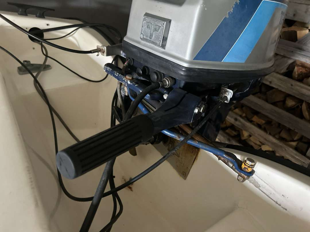 1993 Båtmotor Tohatsu 25 hk - Alat/ Oprema: slika  1993 Båtmotor Tohatsu 25 hk - Alat/ Oprema 1993 Båtmotor Tohatsu 25 hk - Alat/ Oprema: slika  1993 Båtmotor Tohatsu 25 hk - Alat/ Oprema