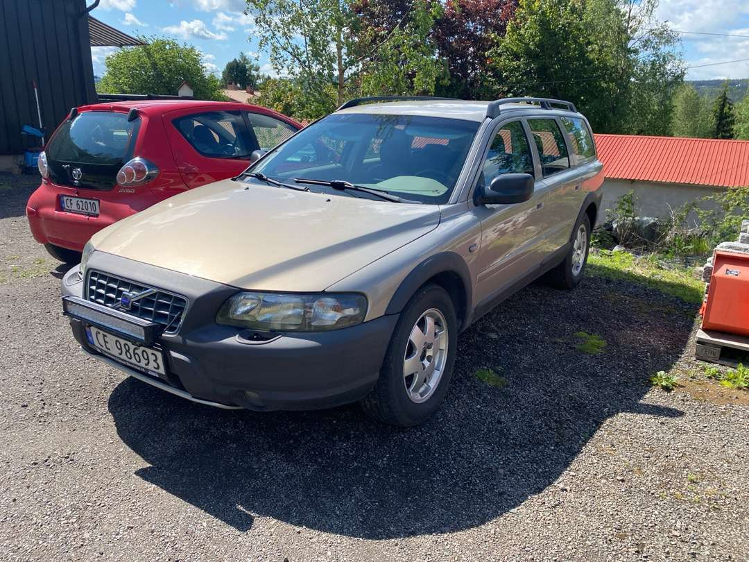 2001 Volvo XC70 EU-GODKJENT (rep.-objekt) - Automobil: slika 2001 Volvo XC70 EU-GODKJENT (rep.-objekt) - Automobil 2001 Volvo XC70 EU-GODKJENT (rep.-objekt) - Automobil: slika 2001 Volvo XC70 EU-GODKJENT (rep.-objekt) - Automobil