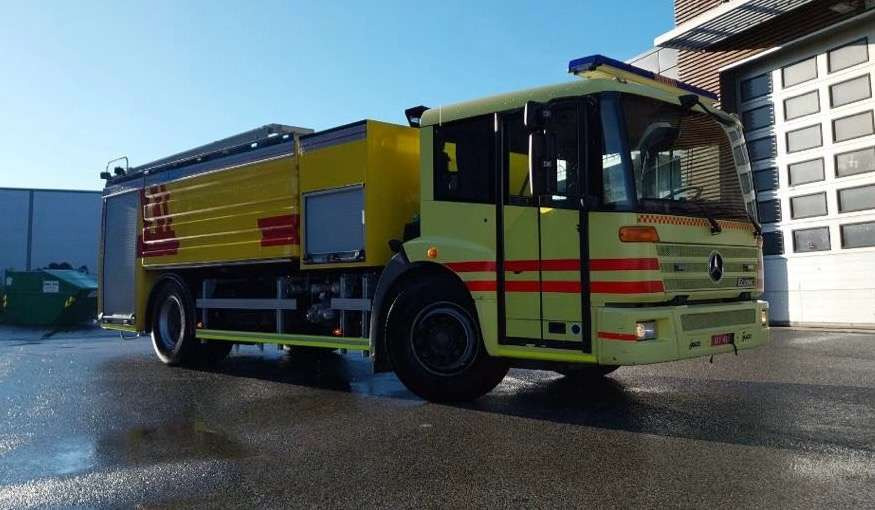 Vatrogasno vozilo 2005 Mercedes-Benz Econic 1833L / 2,50m høyde / Water tanker / Firetruck: slika Vatrogasno vozilo 2005 Mercedes-Benz Econic 1833L / 2,50m høyde / Water tanker / Firetruck
