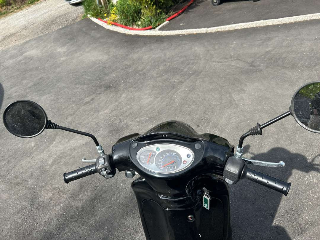 2011 Moped APRILIA APRILIA SCARABEO50 2T NERO APR - Prikolica za motocikl: slika 2011 Moped APRILIA APRILIA SCARABEO50 2T NERO APR - Prikolica za motocikl 2011 Moped APRILIA APRILIA SCARABEO50 2T NERO APR - Prikolica za motocikl: slika 2011 Moped APRILIA APRILIA SCARABEO50 2T NERO APR - Prikolica za motocikl