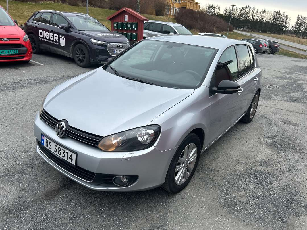 2011 Personbil VOLKSWAGEN GOLF EU-godkjent - Automobil: slika 2011 Personbil VOLKSWAGEN GOLF EU-godkjent - Automobil 2011 Personbil VOLKSWAGEN GOLF EU-godkjent - Automobil: slika 2011 Personbil VOLKSWAGEN GOLF EU-godkjent - Automobil