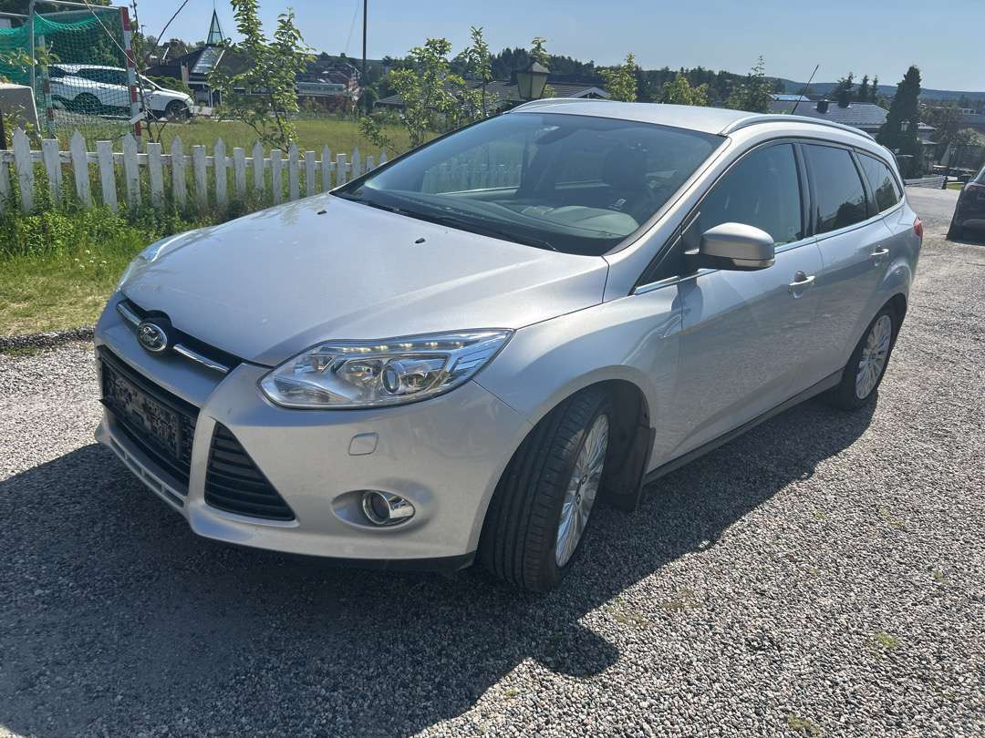 2013 PersonbilFORD FOCUS Automat diesel. - Karavan: slika 2013 PersonbilFORD FOCUS Automat diesel. - Karavan 2013 PersonbilFORD FOCUS Automat diesel. - Karavan: slika 2013 PersonbilFORD FOCUS Automat diesel. - Karavan