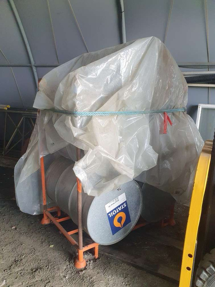 5 stk tank 200l - Alat/ Oprema: slika  5 stk tank 200l - Alat/ Oprema 5 stk tank 200l - Alat/ Oprema: slika  5 stk tank 200l - Alat/ Oprema