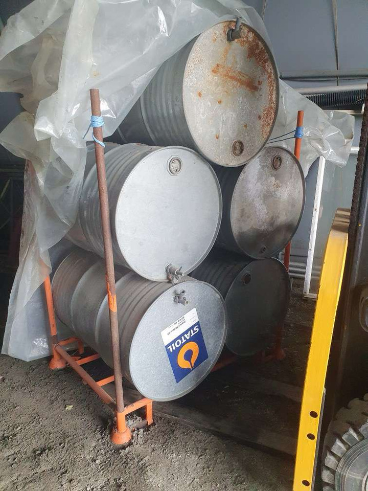 5 stk tank 200l - Alat/ Oprema: slika  5 stk tank 200l - Alat/ Oprema 5 stk tank 200l - Alat/ Oprema: slika  5 stk tank 200l - Alat/ Oprema