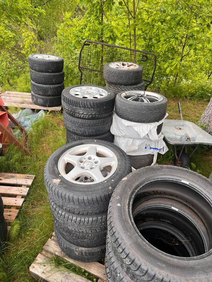 Diverse dekk og felg - Alat/ Oprema: slika Diverse dekk og felg - Alat/ Oprema Diverse dekk og felg - Alat/ Oprema: slika Diverse dekk og felg - Alat/ Oprema