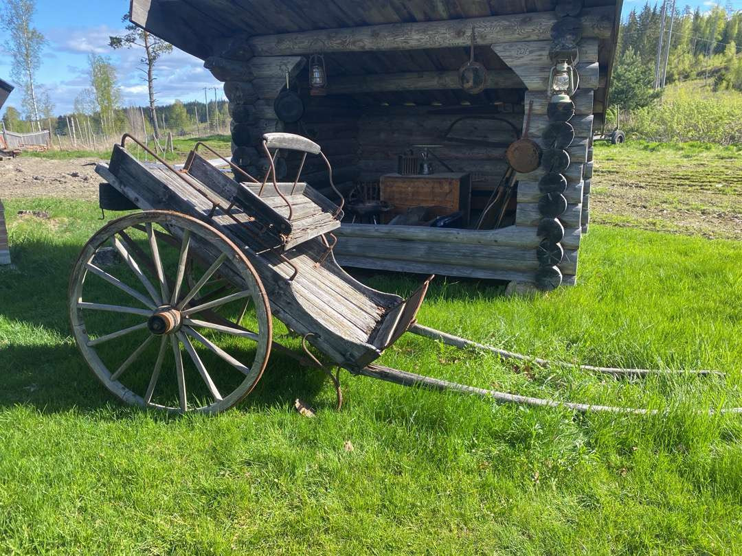 Hestekjerre - Alat/ Oprema: slika  Hestekjerre - Alat/ Oprema Hestekjerre - Alat/ Oprema: slika  Hestekjerre - Alat/ Oprema