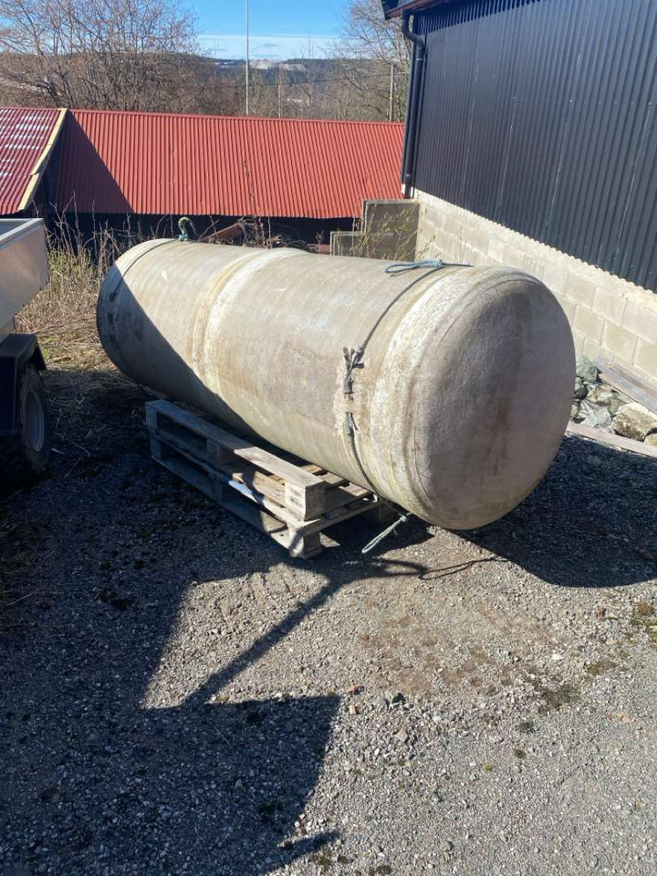Parafin tank - Alat/ Oprema: slika  Parafin tank - Alat/ Oprema Parafin tank - Alat/ Oprema: slika  Parafin tank - Alat/ Oprema