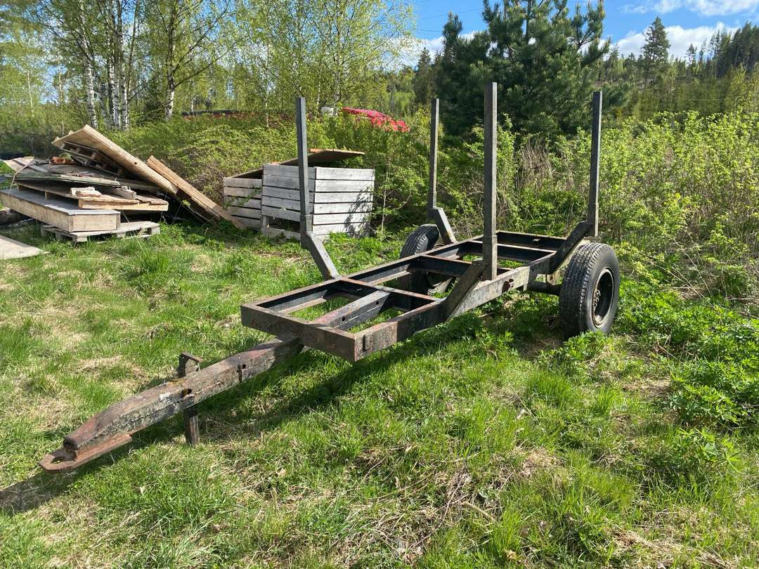 Tømmerhenger til traktor - Traktorska šumska prikolica: slika Tømmerhenger til traktor - Traktorska šumska prikolica Tømmerhenger til traktor - Traktorska šumska prikolica: slika Tømmerhenger til traktor - Traktorska šumska prikolica