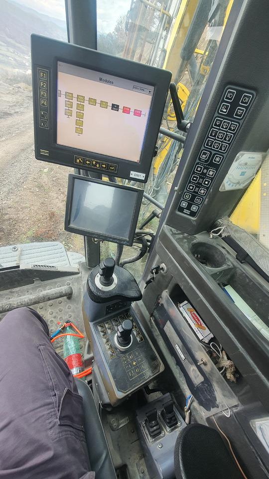 Atlas Copco D9c -11 - Platforma za bušenje: slika Atlas Copco D9c -11 - Platforma za bušenje Atlas Copco D9c -11 - Platforma za bušenje: slika Atlas Copco D9c -11 - Platforma za bušenje